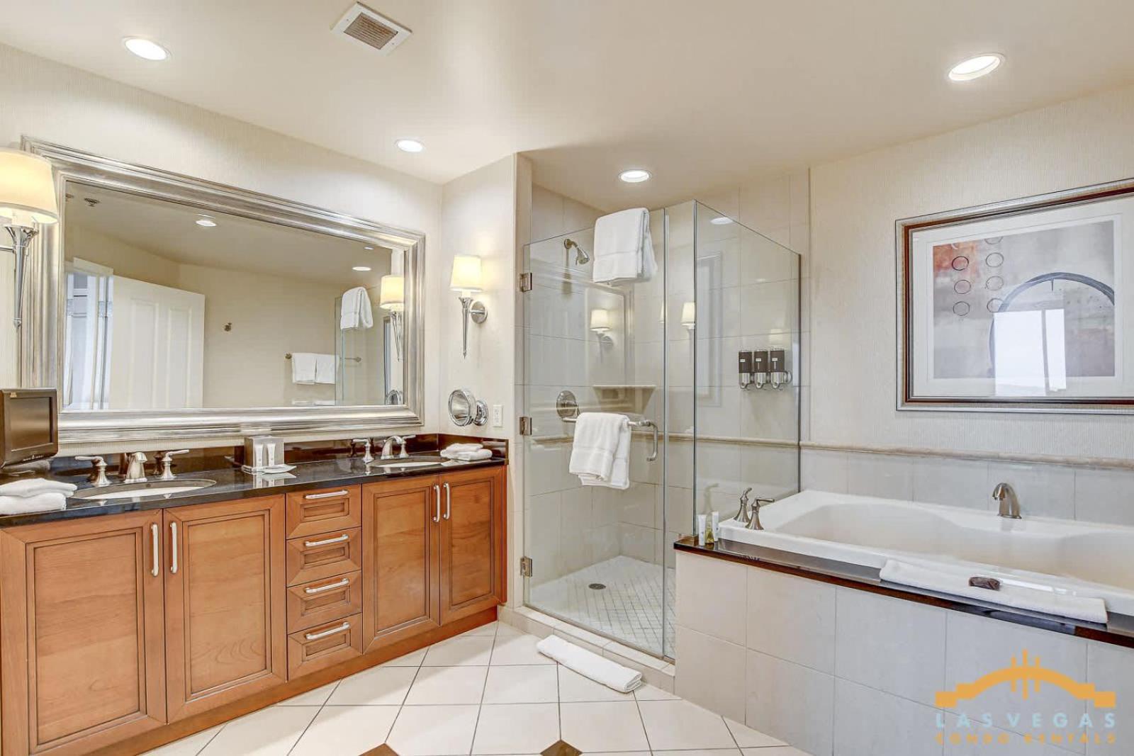 Mgm Signature-38-718 Jacuzzi *
