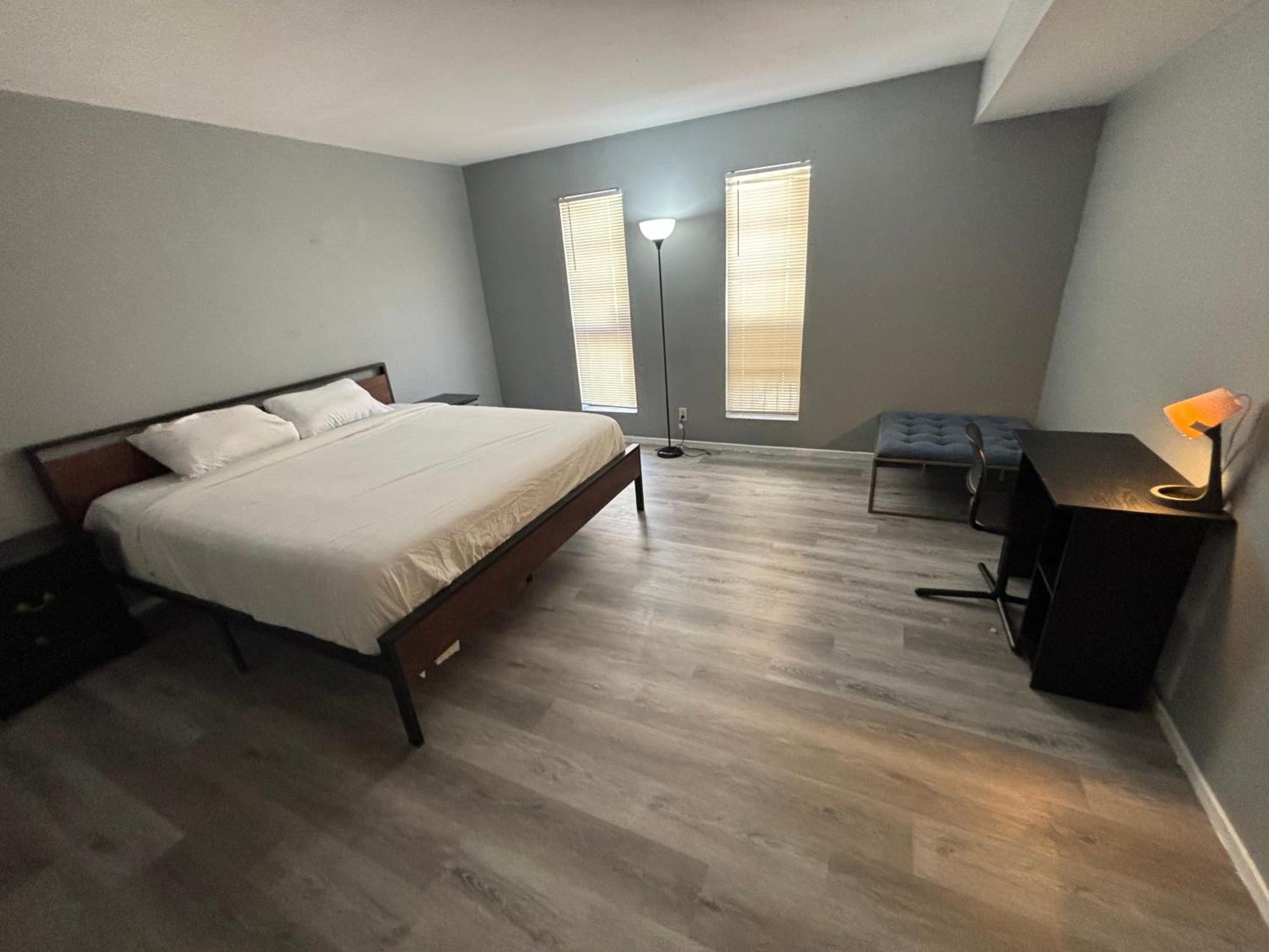 2 Or 3 Bedroom Walk To Strip Mgm Casino Shop Club *