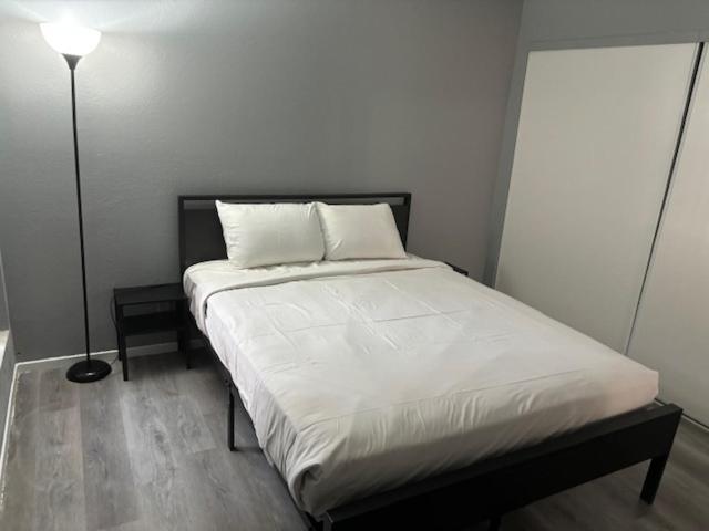 Holiday home 2 Or 3 Bedroom Walk To Strip Mgm Casino Shop Club *
