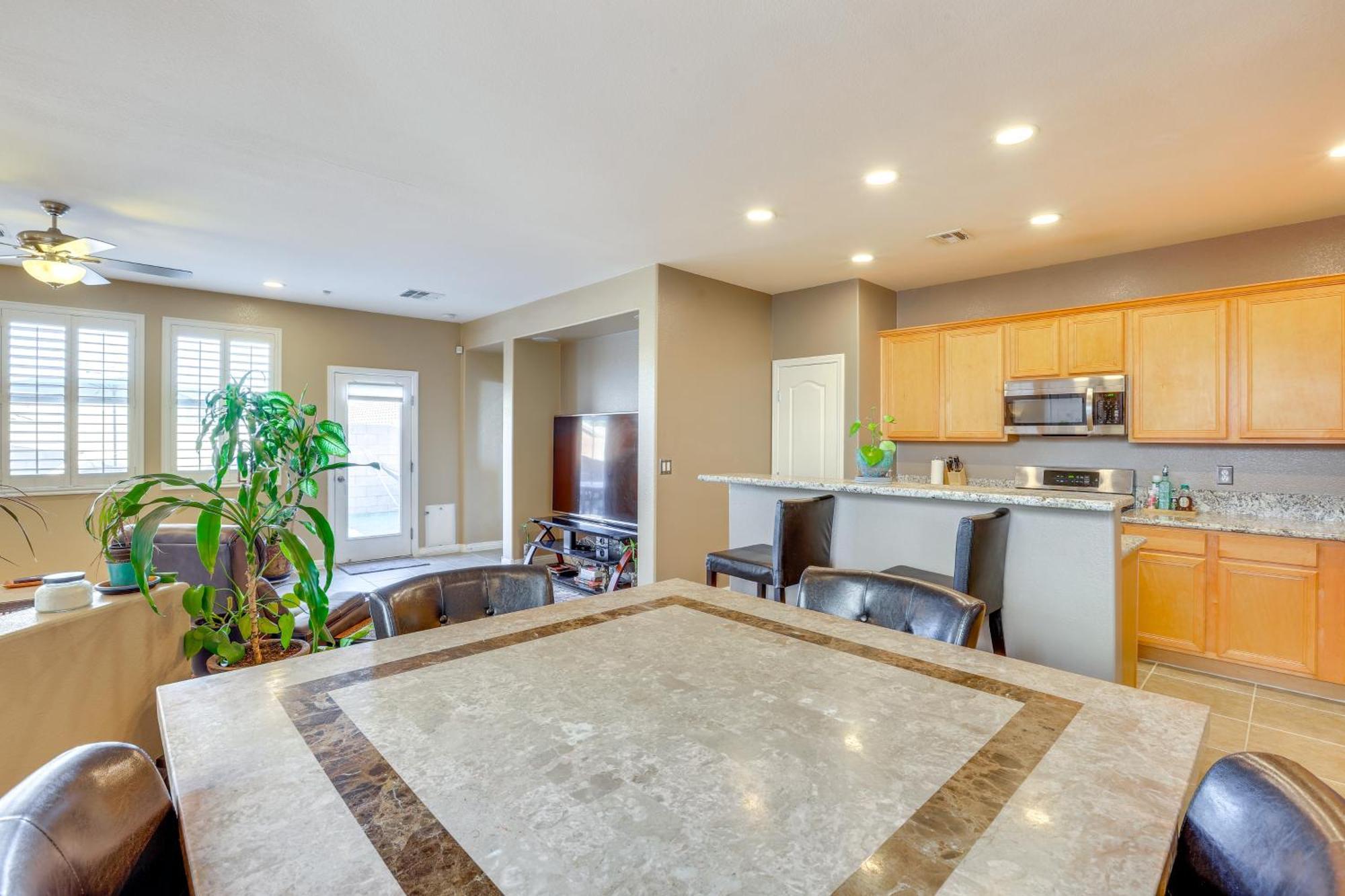 Charming Henderson 6 Mi To Vegas! *