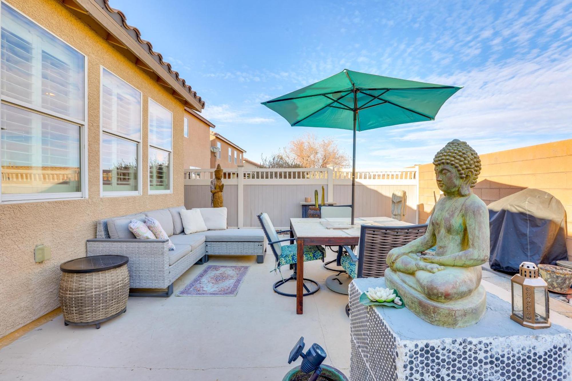 Charming Henderson 6 Mi To Vegas! Las Vegas