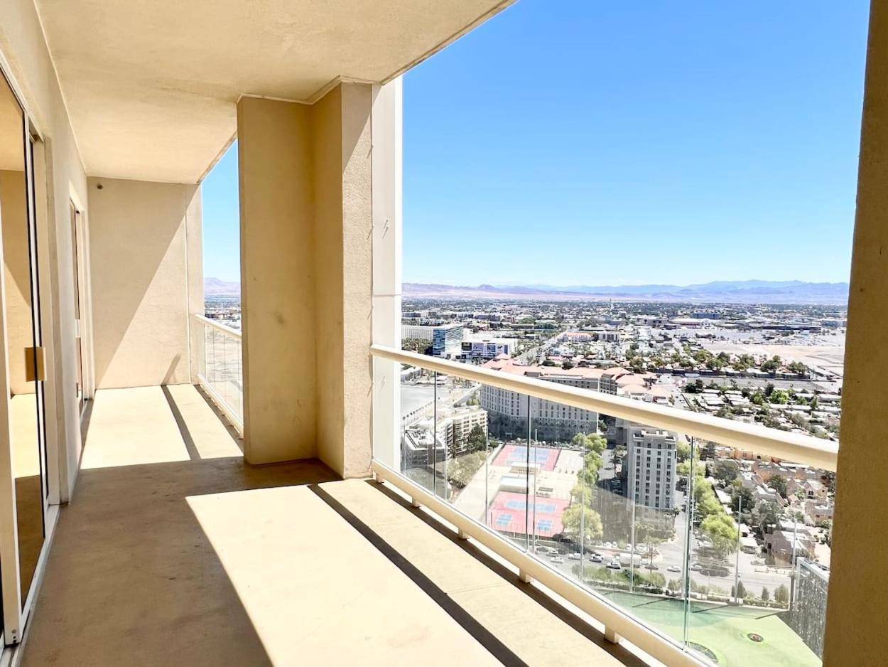 Mgm Penthouse Oversize Balcony 33714 Holiday home *
