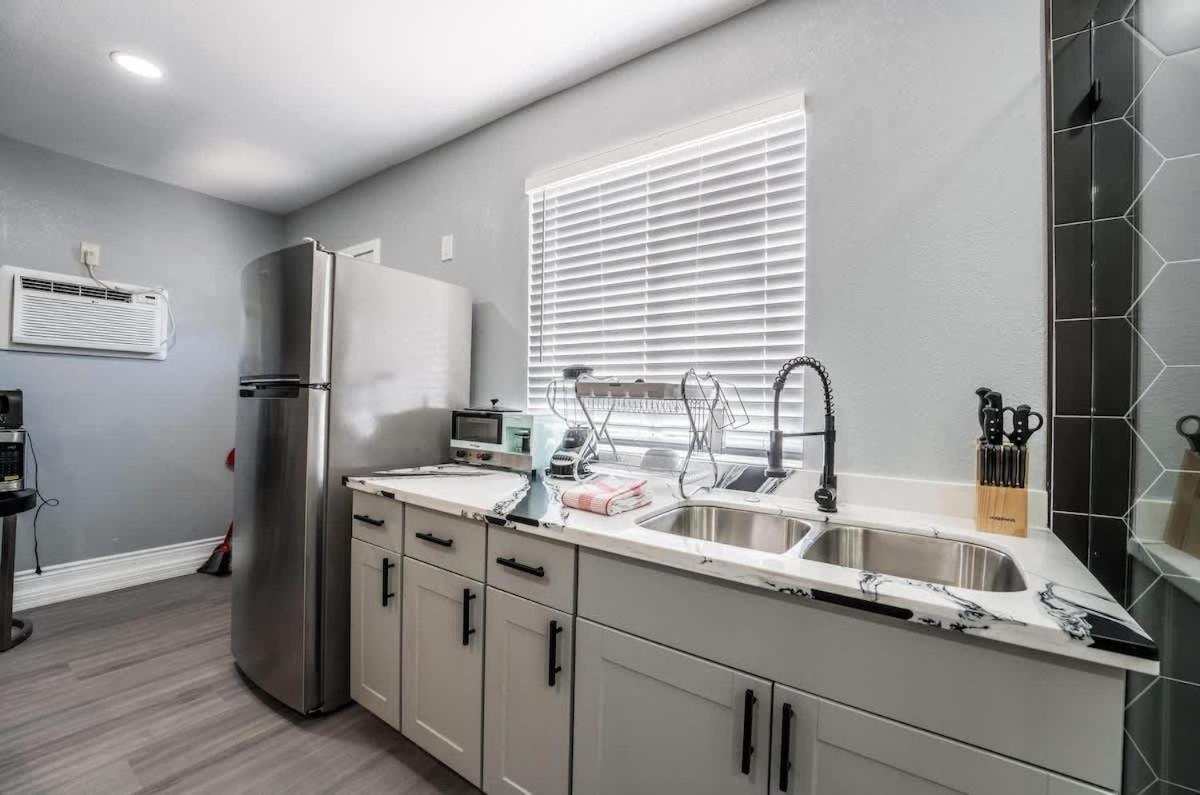 Cozy & Convenient Living Good Time Vegas Holiday home *