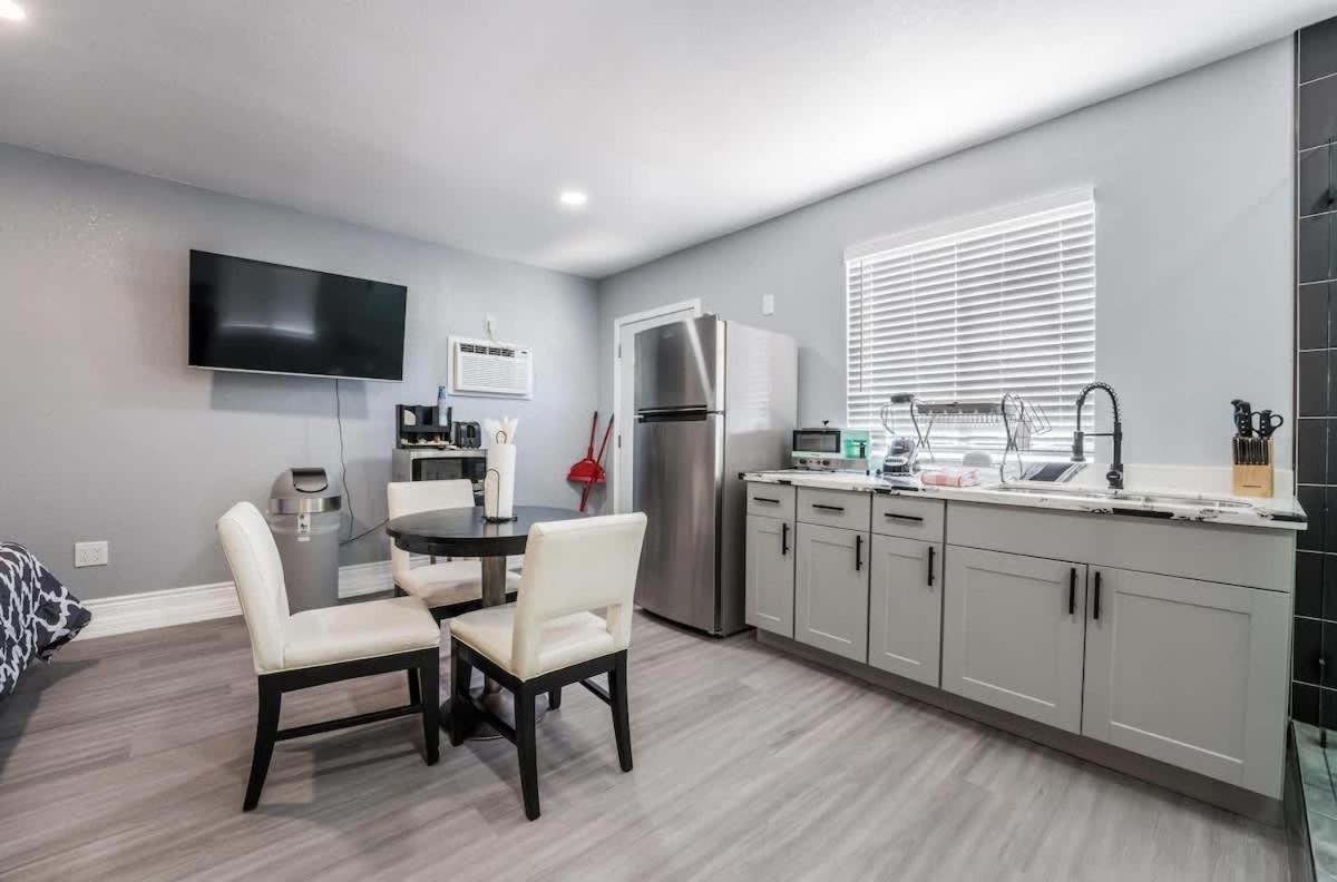 Cozy & Convenient Living Good Time Vegas Holiday home *