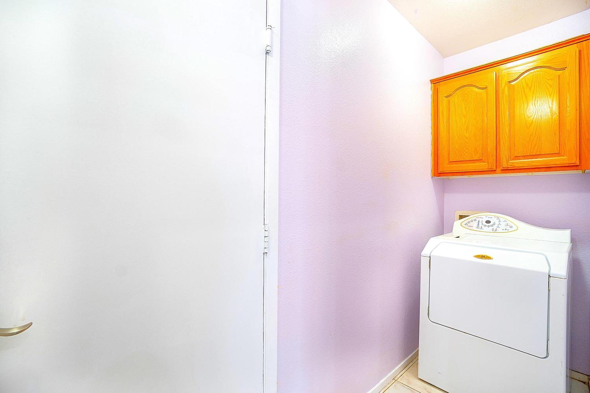 Private Guestrooms In North Vegas Area Guest house