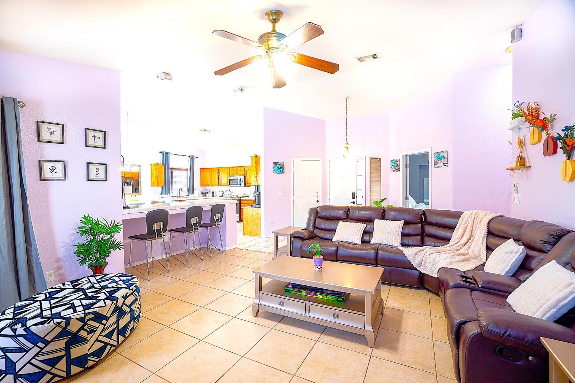 Guest house Private Guestrooms In North Vegas Area *