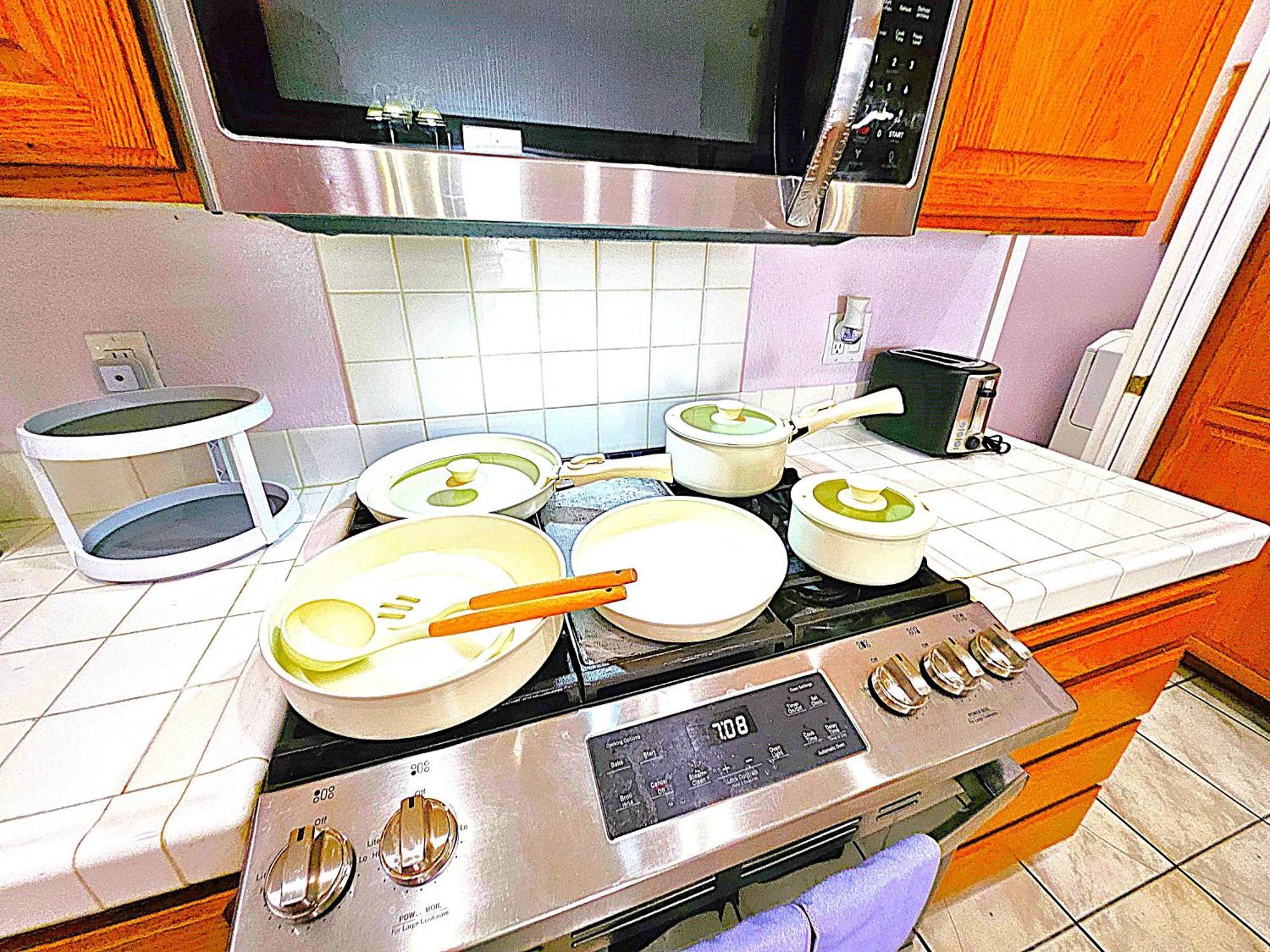 Private Guestrooms In North Vegas Area Guest house