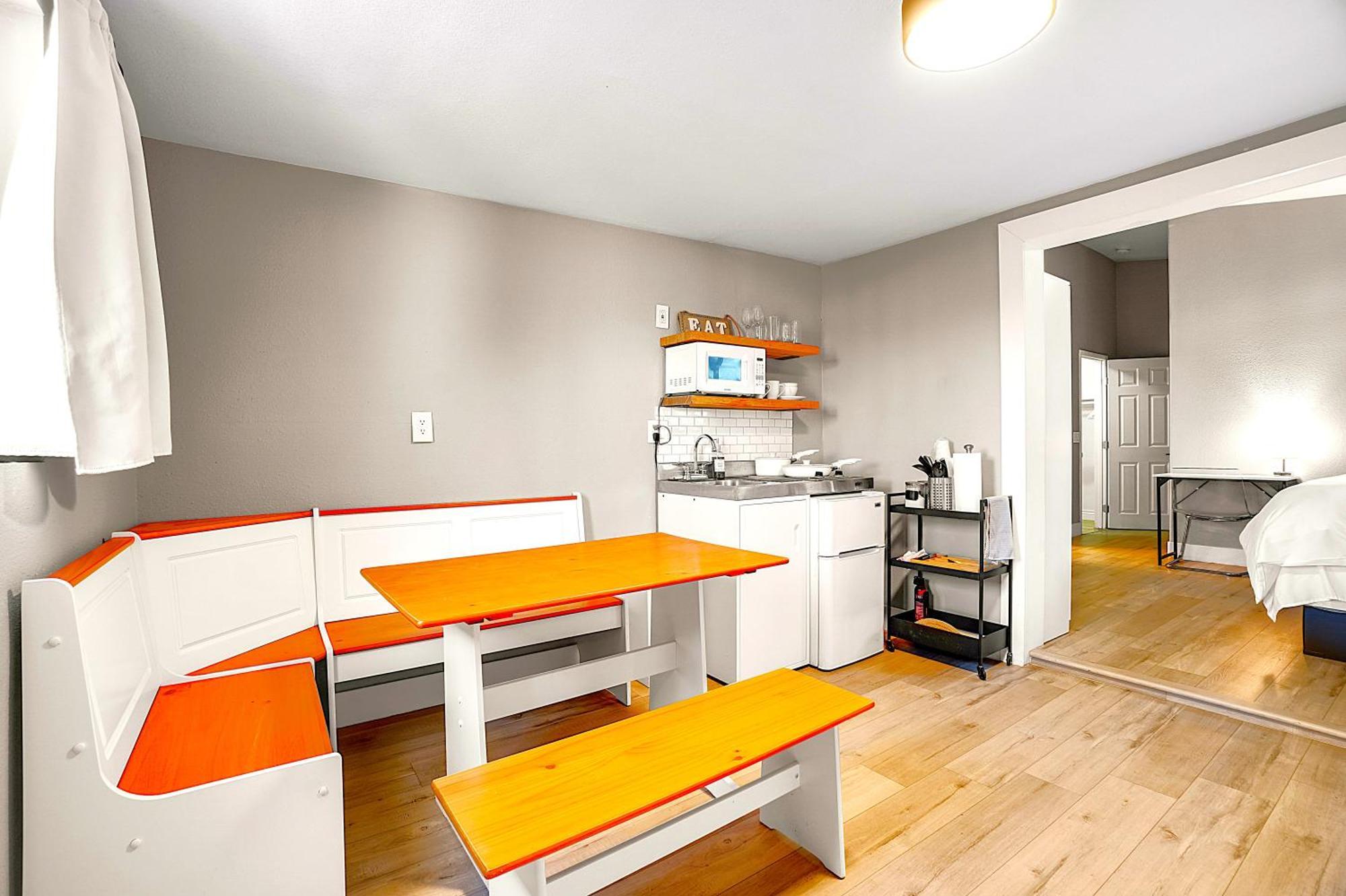 Private Studio Oasis Close To The Strip Holiday home