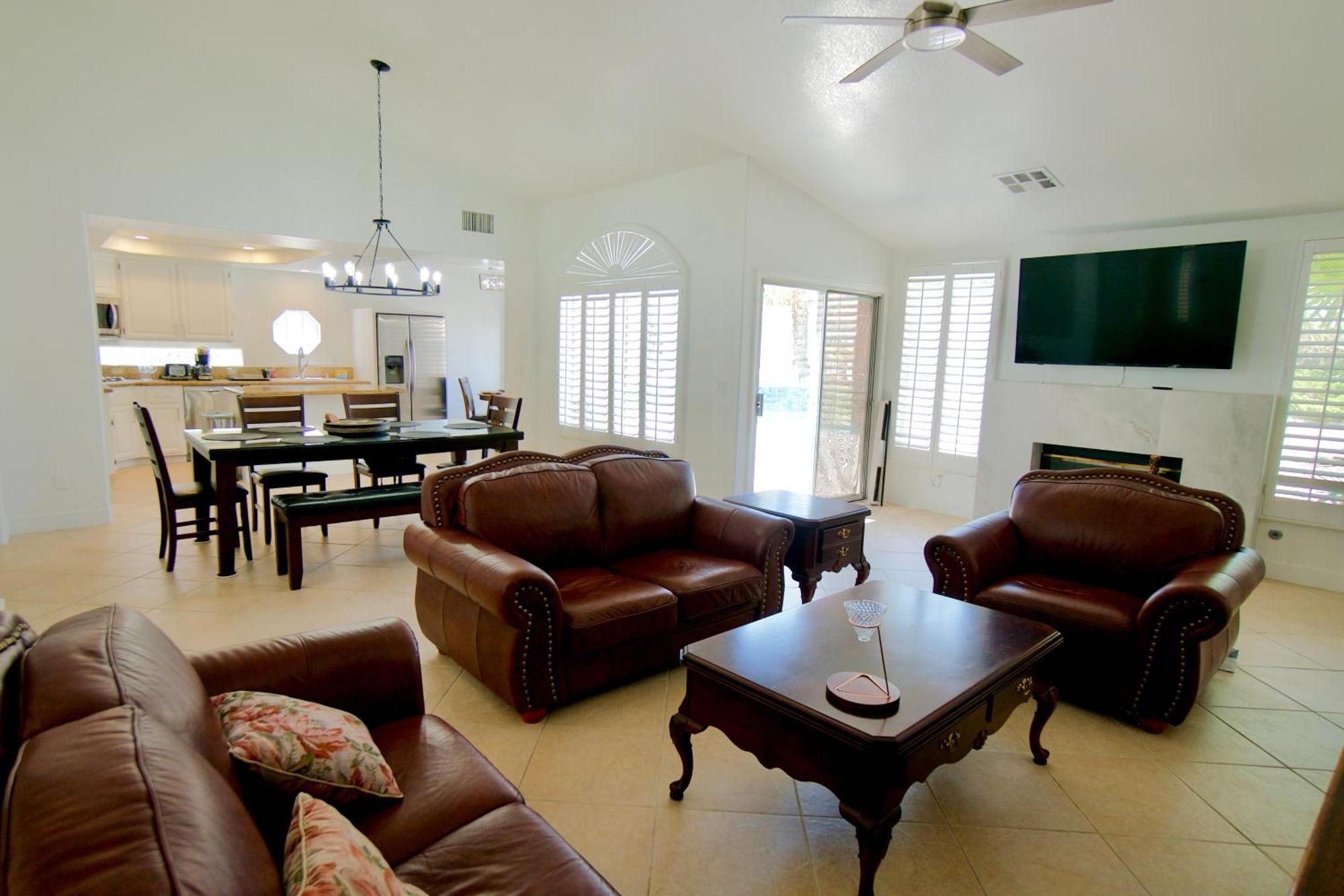 Holiday home Vegas Lucky Vacation - Entire Home, Pool, 15mins From Strip And More!