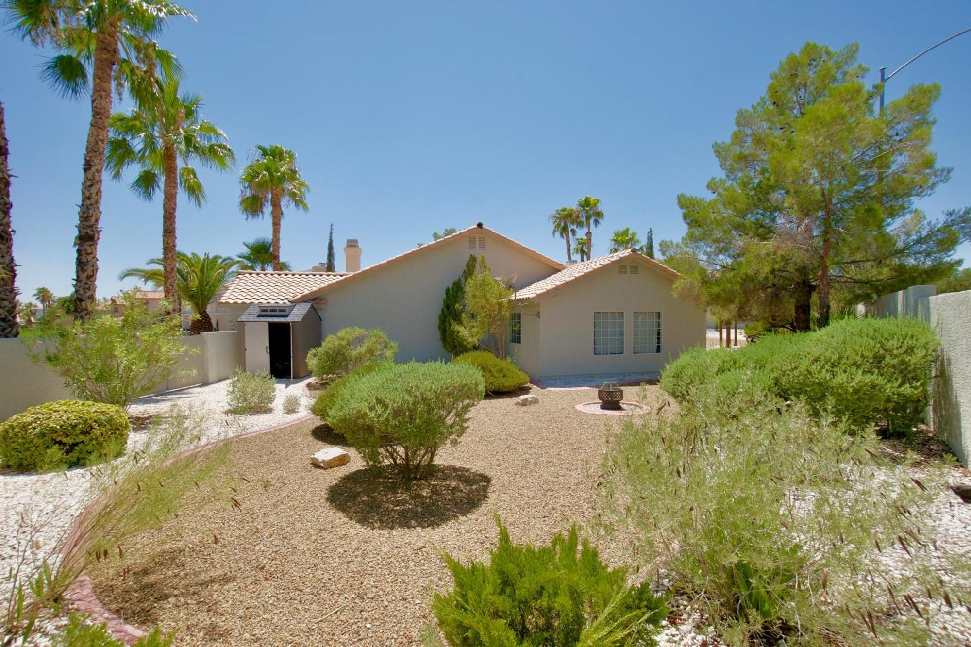 Holiday home Vegas Lucky Vacation - Entire Home, Pool, 15mins From Strip And More! Las Vegas