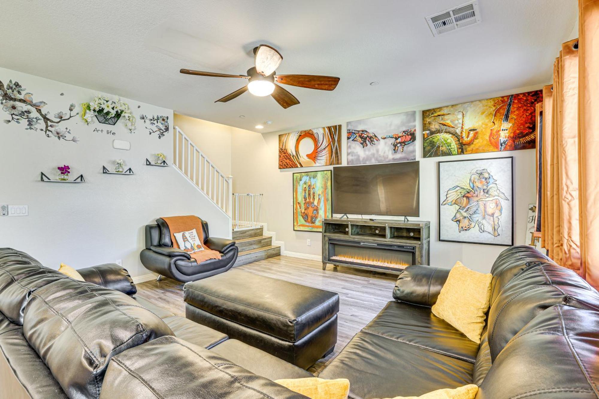 1 Mi To Aliante Casino Townhome With Fenced Yard! Holiday home *
