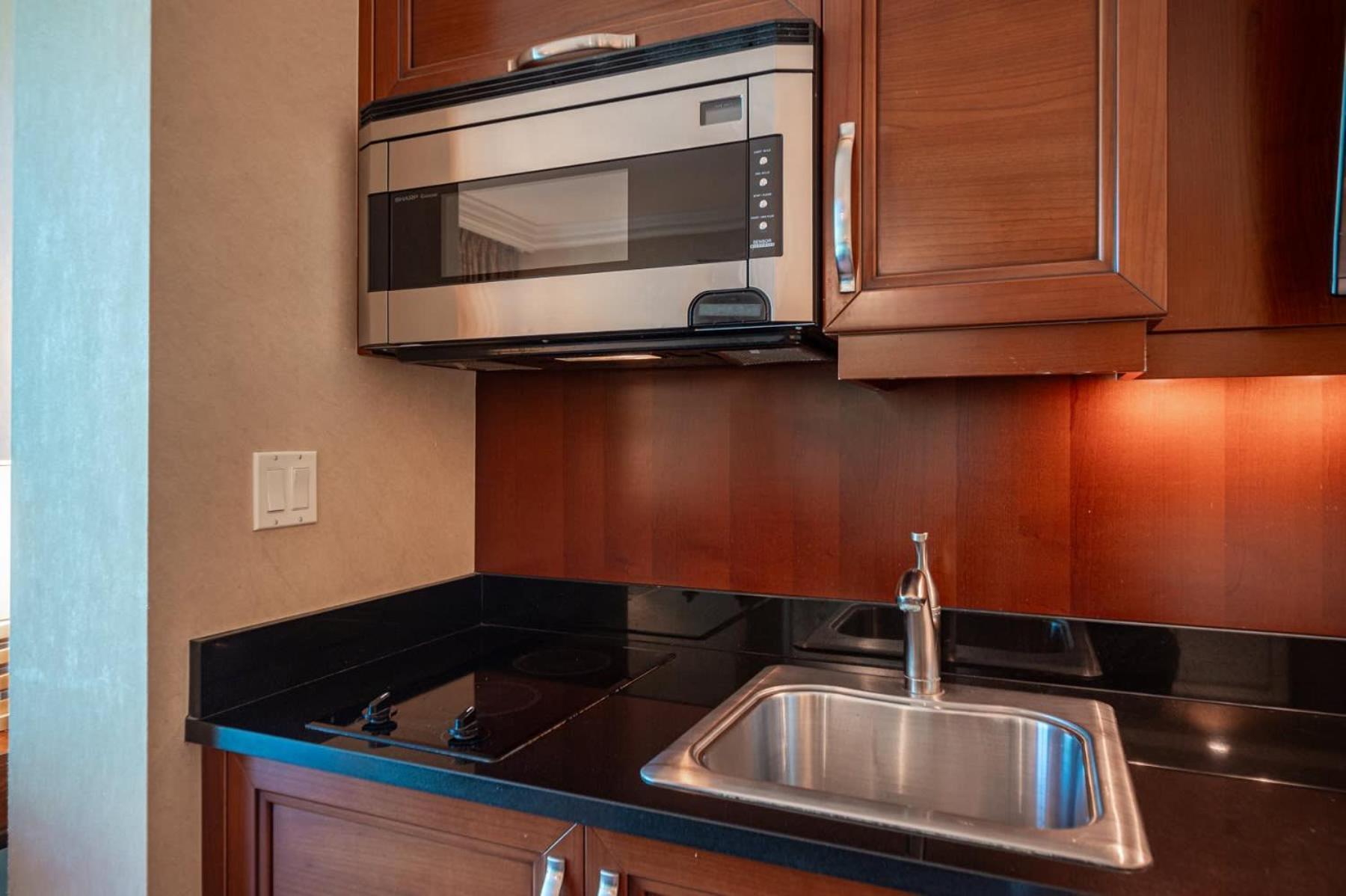 Holiday home No Fee Strip View + Free Valet + Pool
