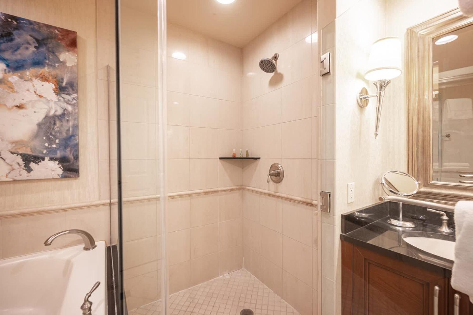 No Fee Strip View +free Valet + Pool Holiday home Las Vegas
