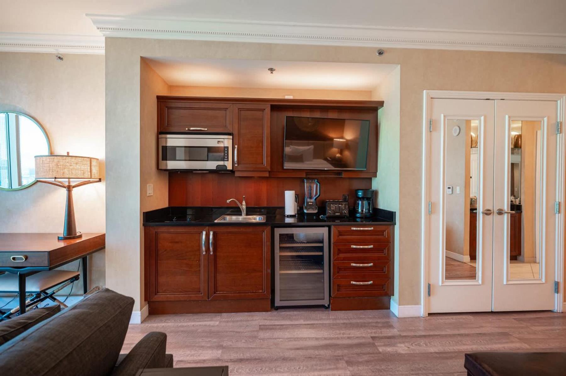 No Fee Strip View +free Valet + Pool Holiday home Las Vegas