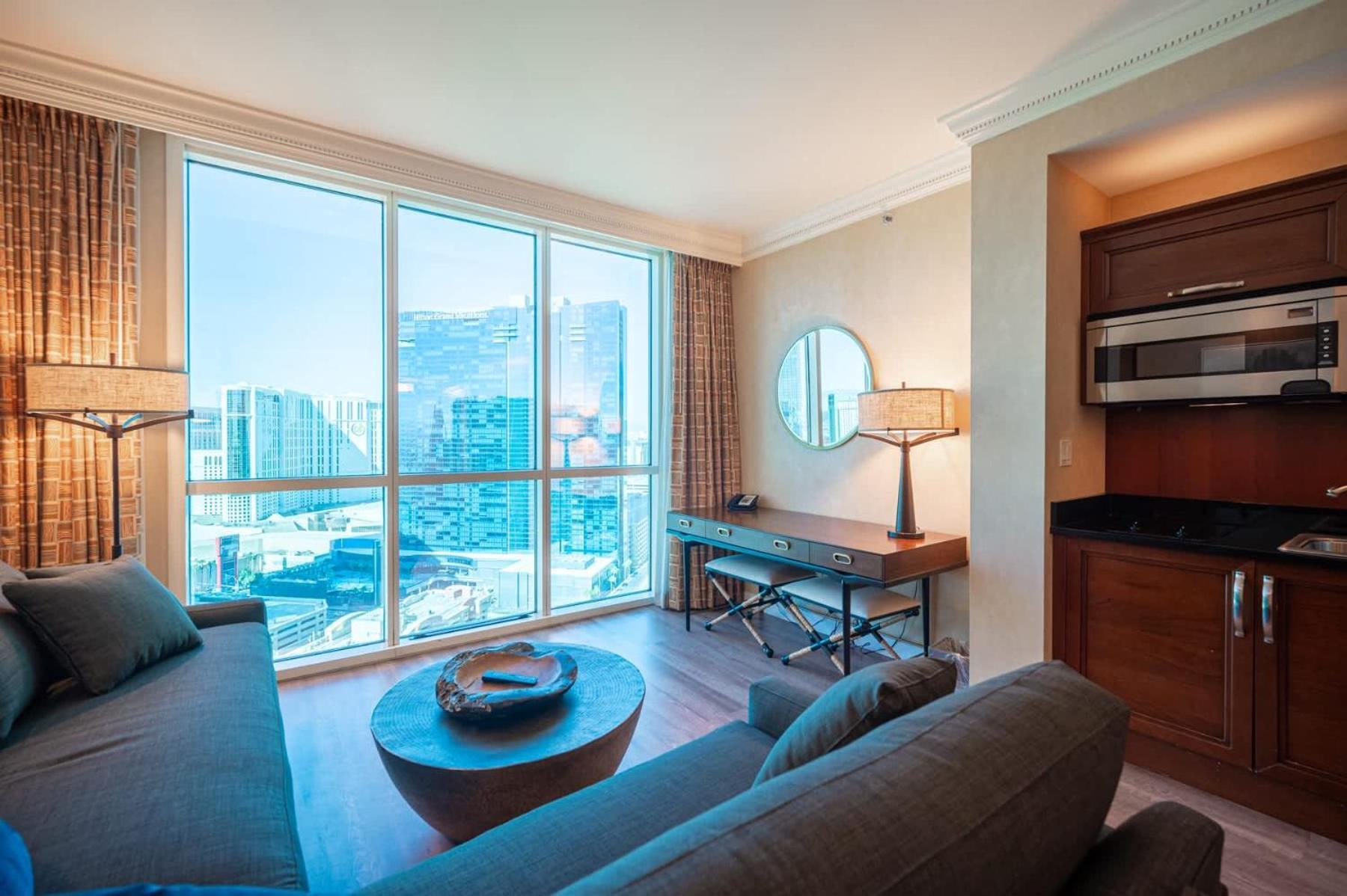 No Fee Strip View +free Valet + Pool Las Vegas