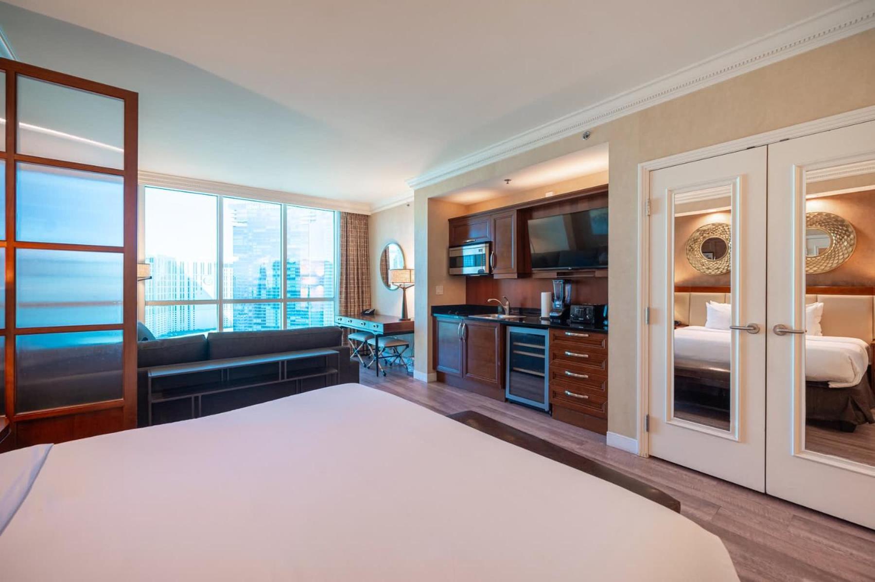 No Fee Strip View +free Valet + Pool * Las Vegas