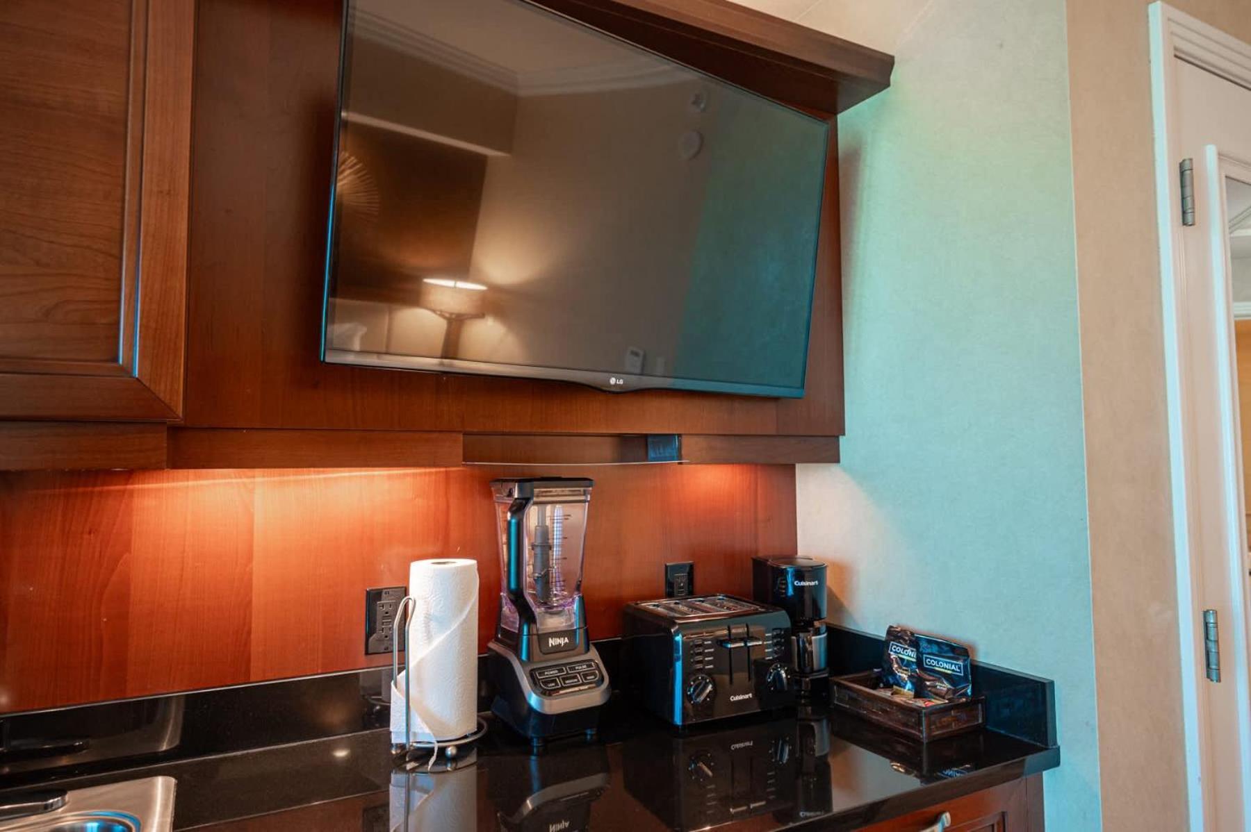 No Fee Strip View Balcony+free Valet+ Pool Holiday home