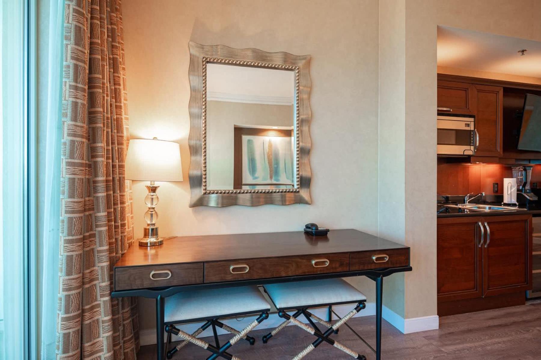 No Fee Strip View Balcony+free Valet+ Pool Holiday home