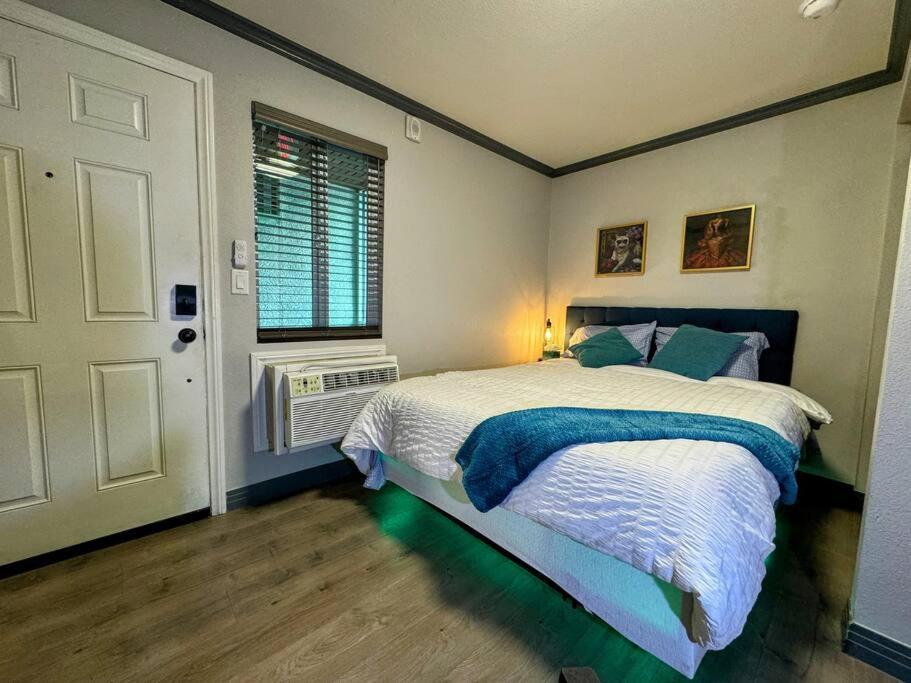 Modern Near Fremont Street Las Vegas