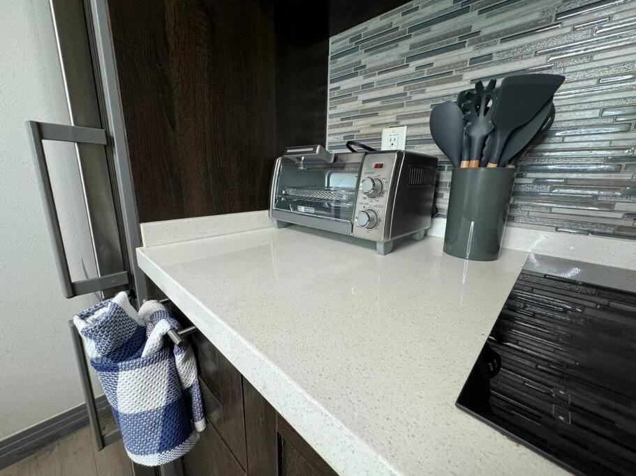 Apartment Modern Near Fremont Street
