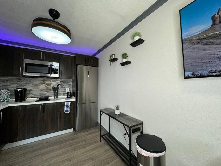 Apartment Modern Near Fremont Street Las Vegas