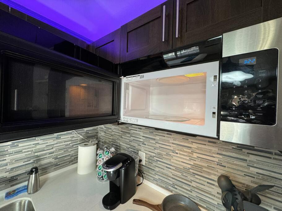 Apartment Modern Near Fremont Street *