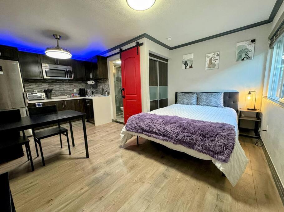 Apartment Modern Near Fremont Street