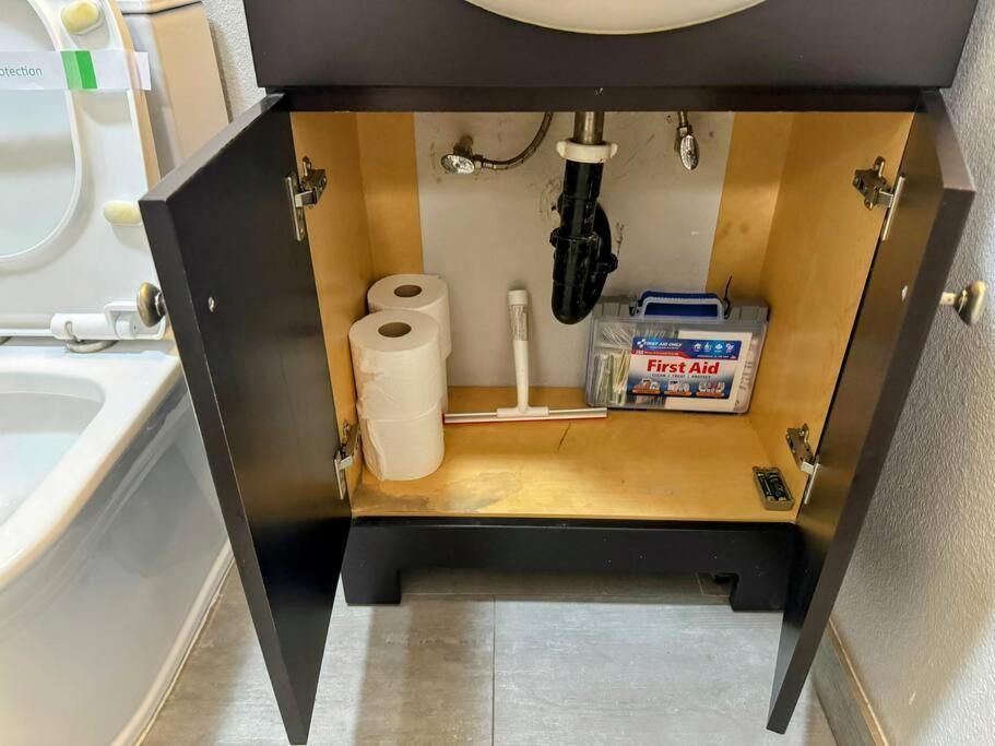 Apartment Modern Near Fremont Street *