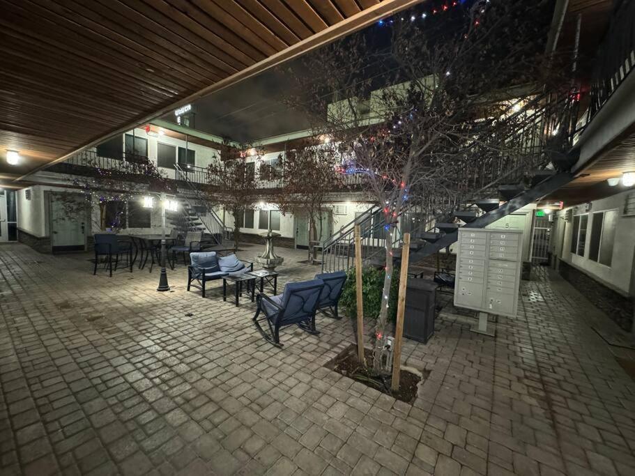 Apartment Modern Near Fremont Street