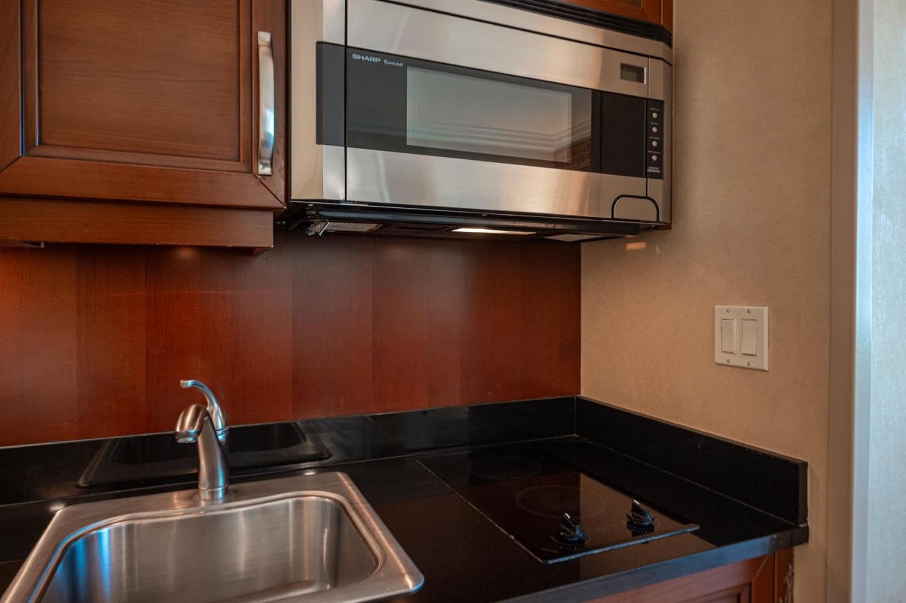 No Fee Strip View Balcony+ Free Valet+ Pool Holiday home Las Vegas