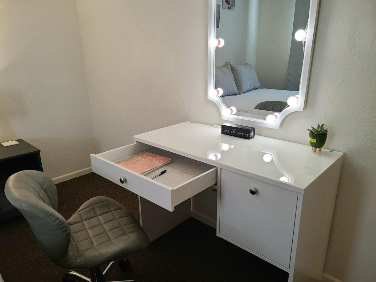 2 Bed 2 Bath Downtown Vegas Near The Strip Las Vegas