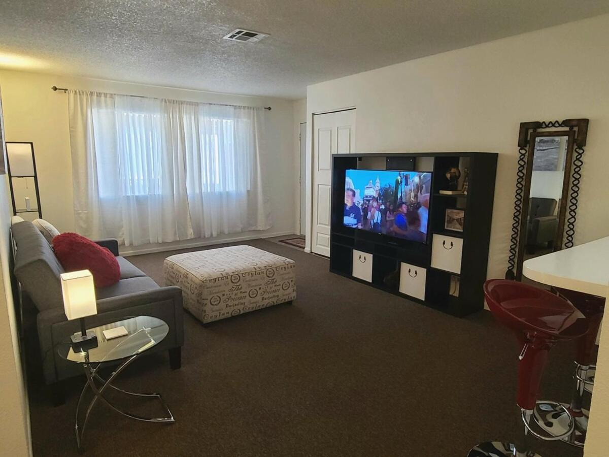 2 Bed 2 Bath Downtown Vegas Near The Strip Las Vegas