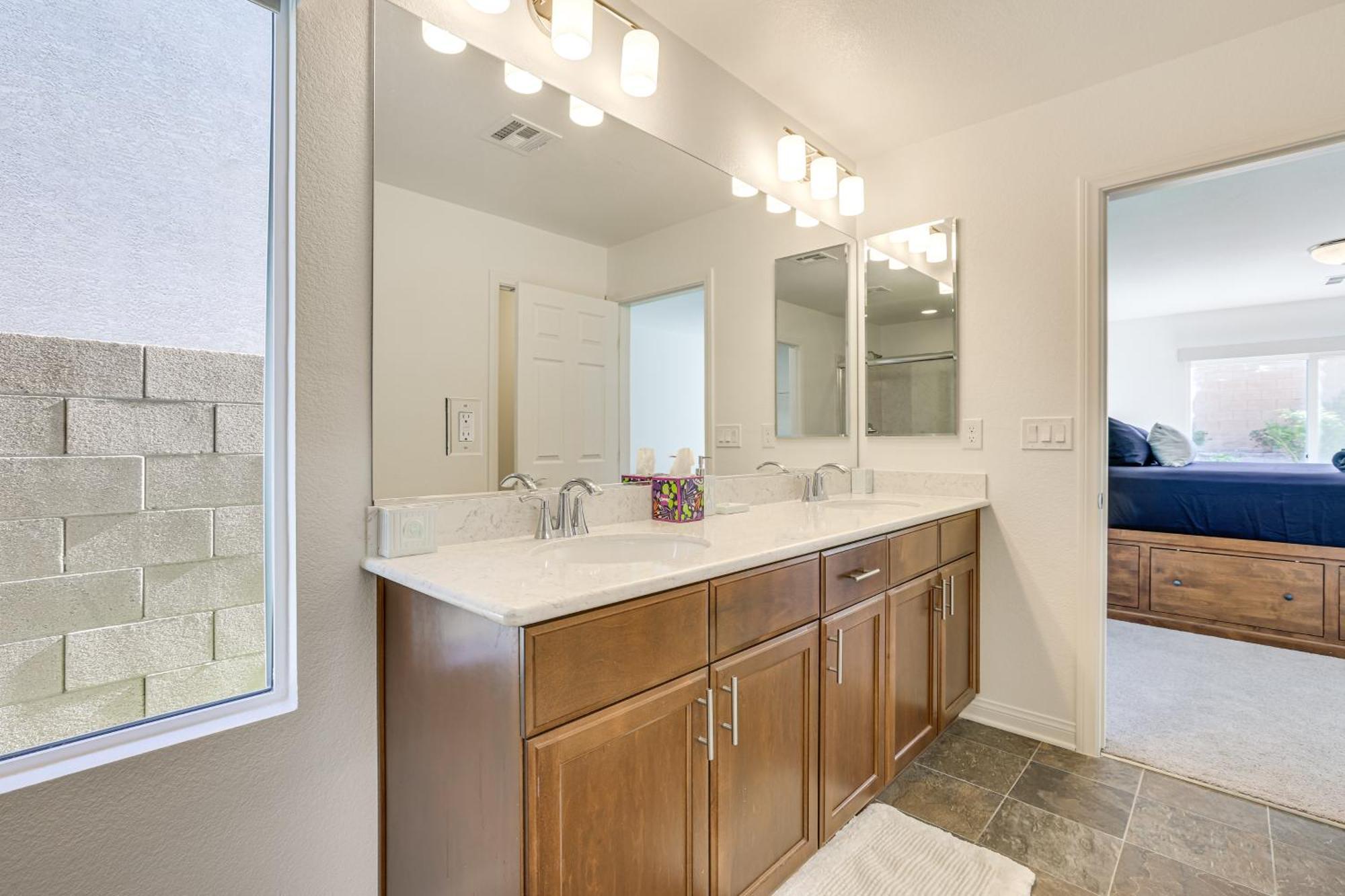 Holiday home 10 Mi To The Strip Spacious Extended Vegas Stay!