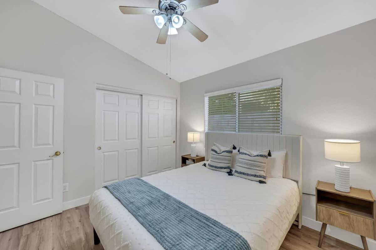 Newly Remodel 4br With Gameroom And Free Heated Great For Family Las Vegas