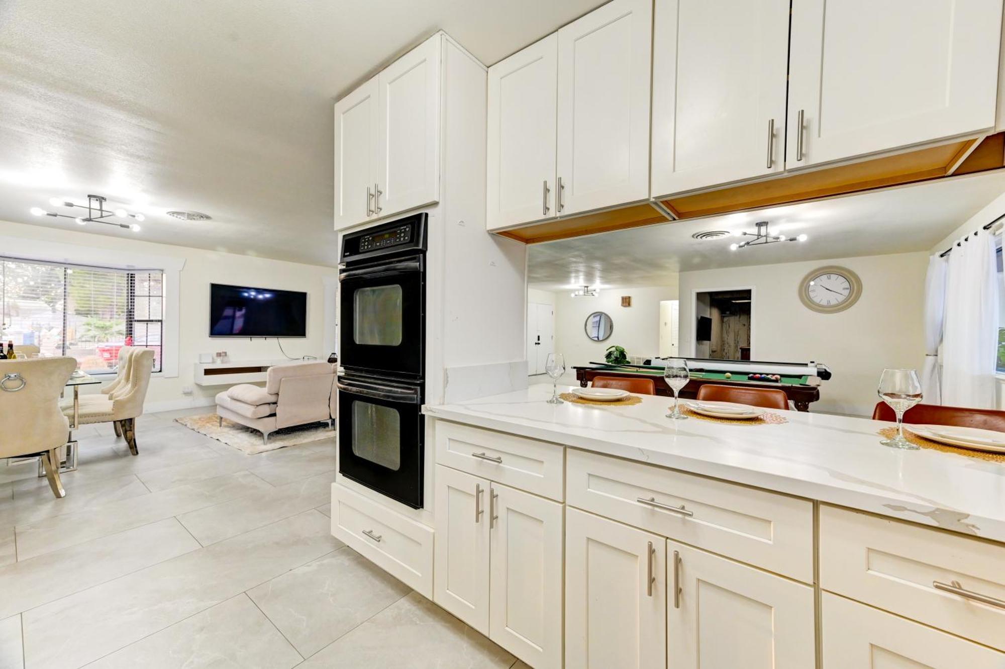 Paradise-luxury 5bd Retreat Perfect For Groups & Families Villa Las Vegas