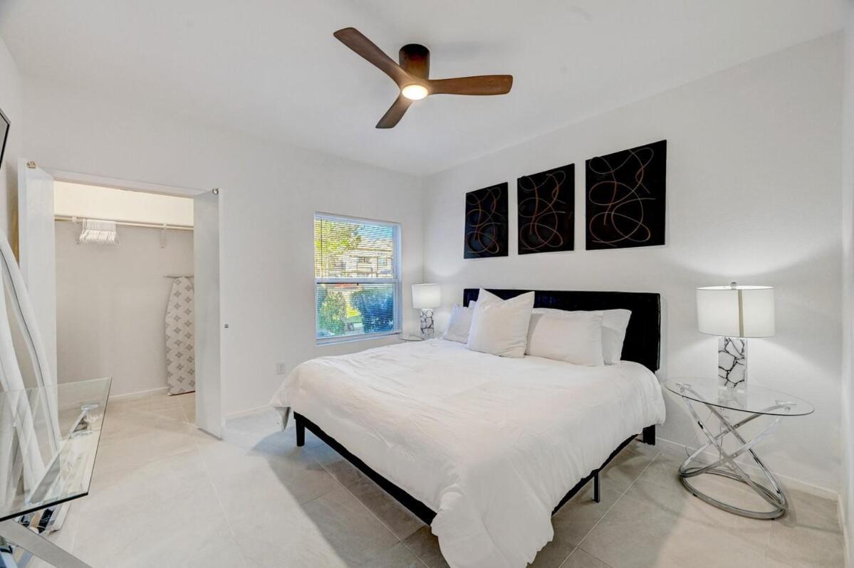 Stylish Southwest Apartment Las Vegas