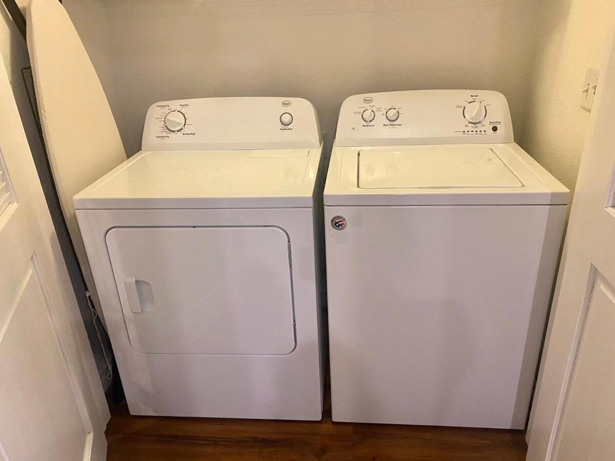 Upgraded Vegas Condo- 15 Minutes From Strip Apartment Las Vegas