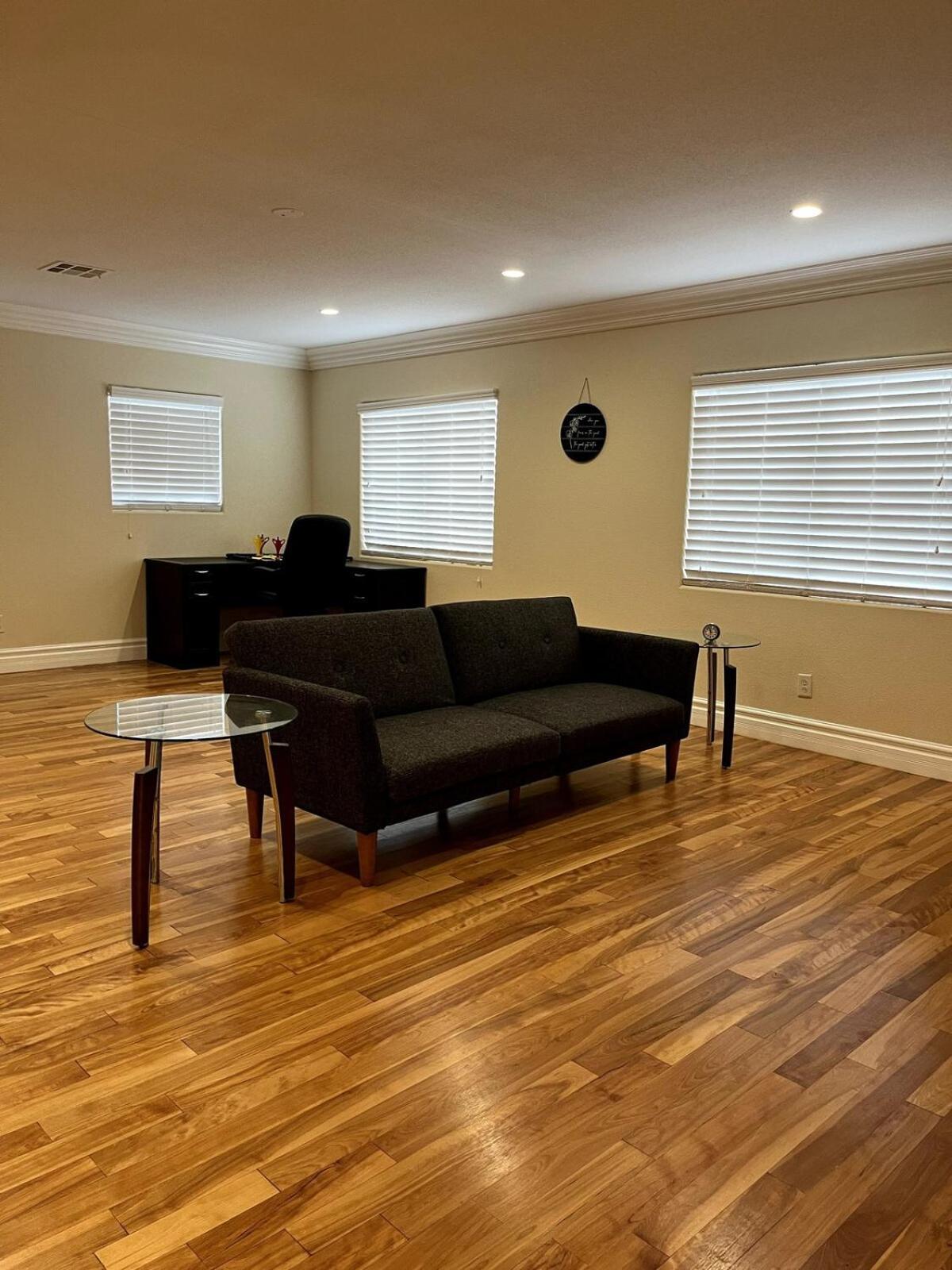 Spacious In The Southwest Holiday home *