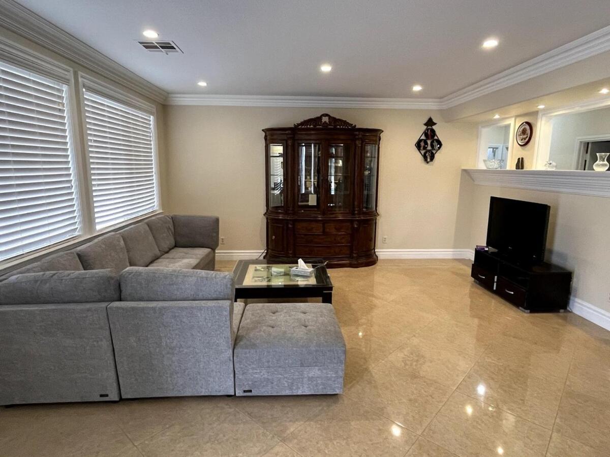 Spacious In The Southwest Holiday home *