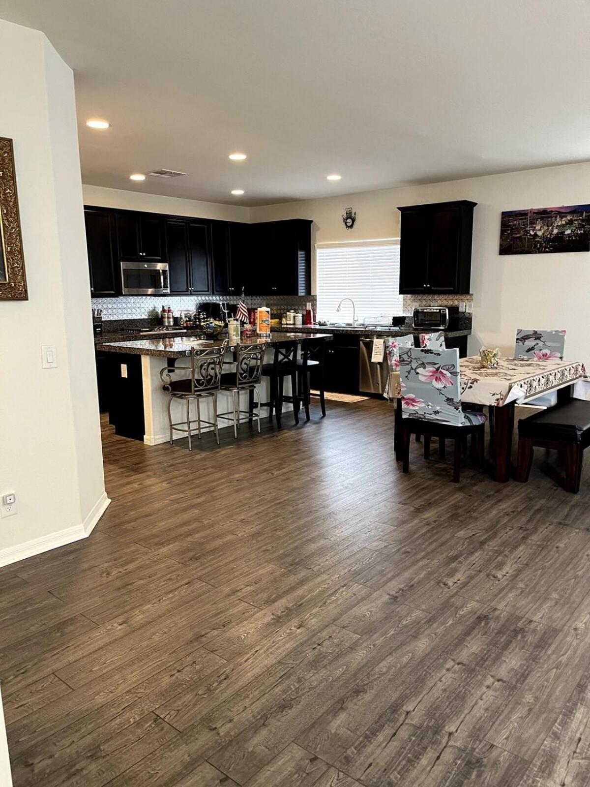 Lovely Spring Valley Home! Holiday home *