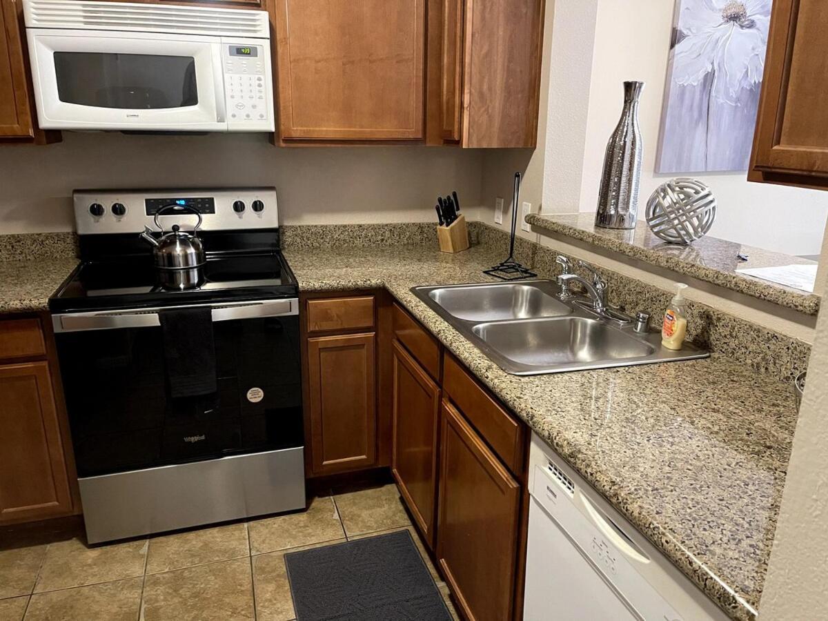 Cozy In Summerlin Apartment *