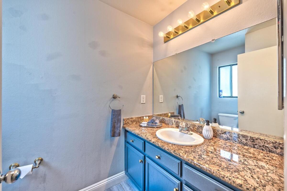 Holiday home Treasure Bay-3br Pool & Hot Tub Oasis Near T Strip
