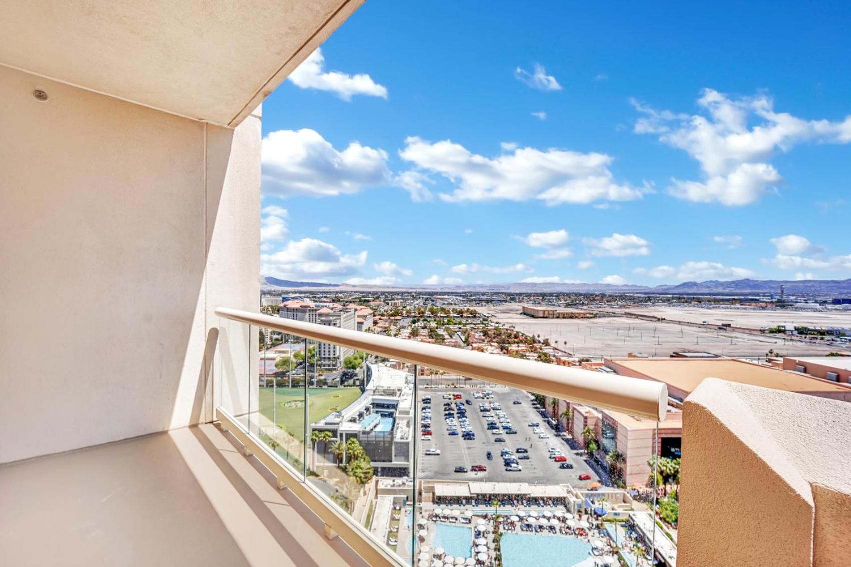 Skyline Serenity-strip Pool F1 View-no Fee *
