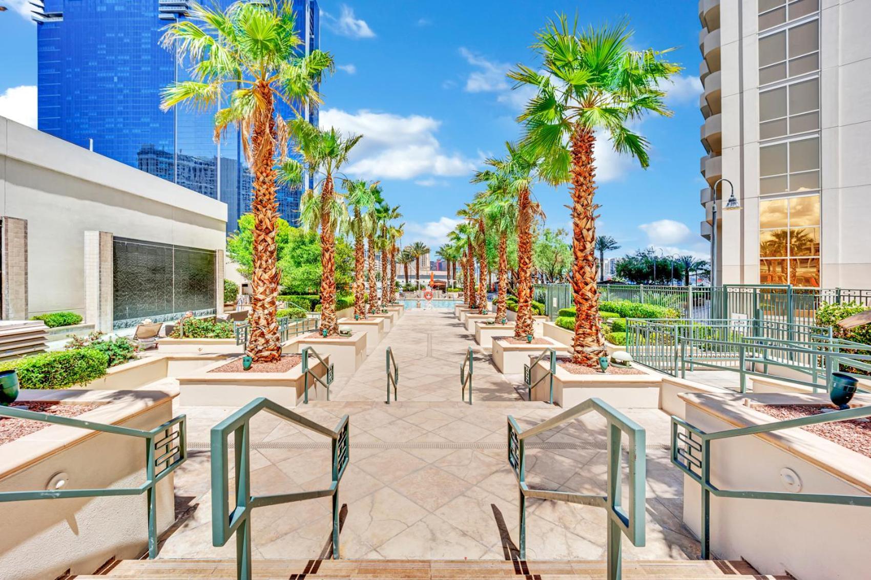 Skyline Serenity-strip Pool F1 View-no Fee * Las Vegas