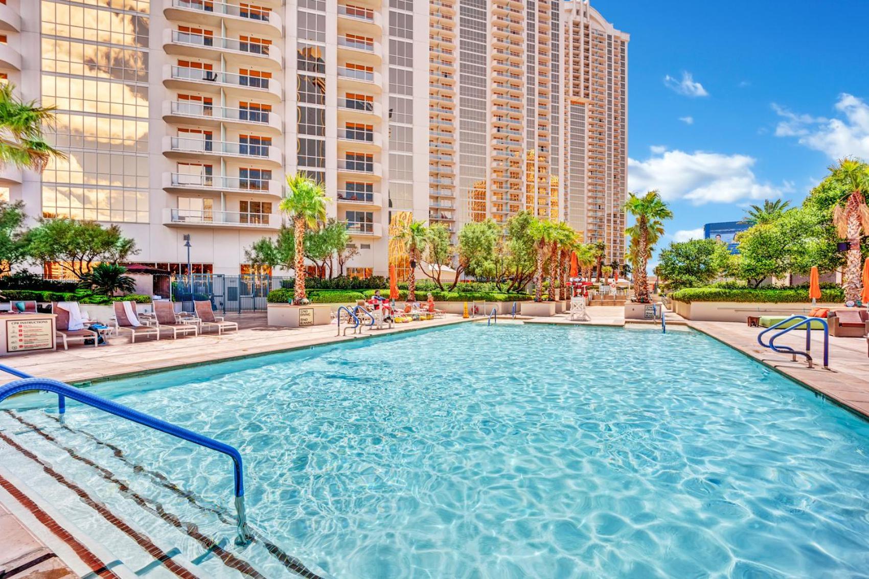 Skyline Serenity-strip Pool F1 View-no Fee Las Vegas