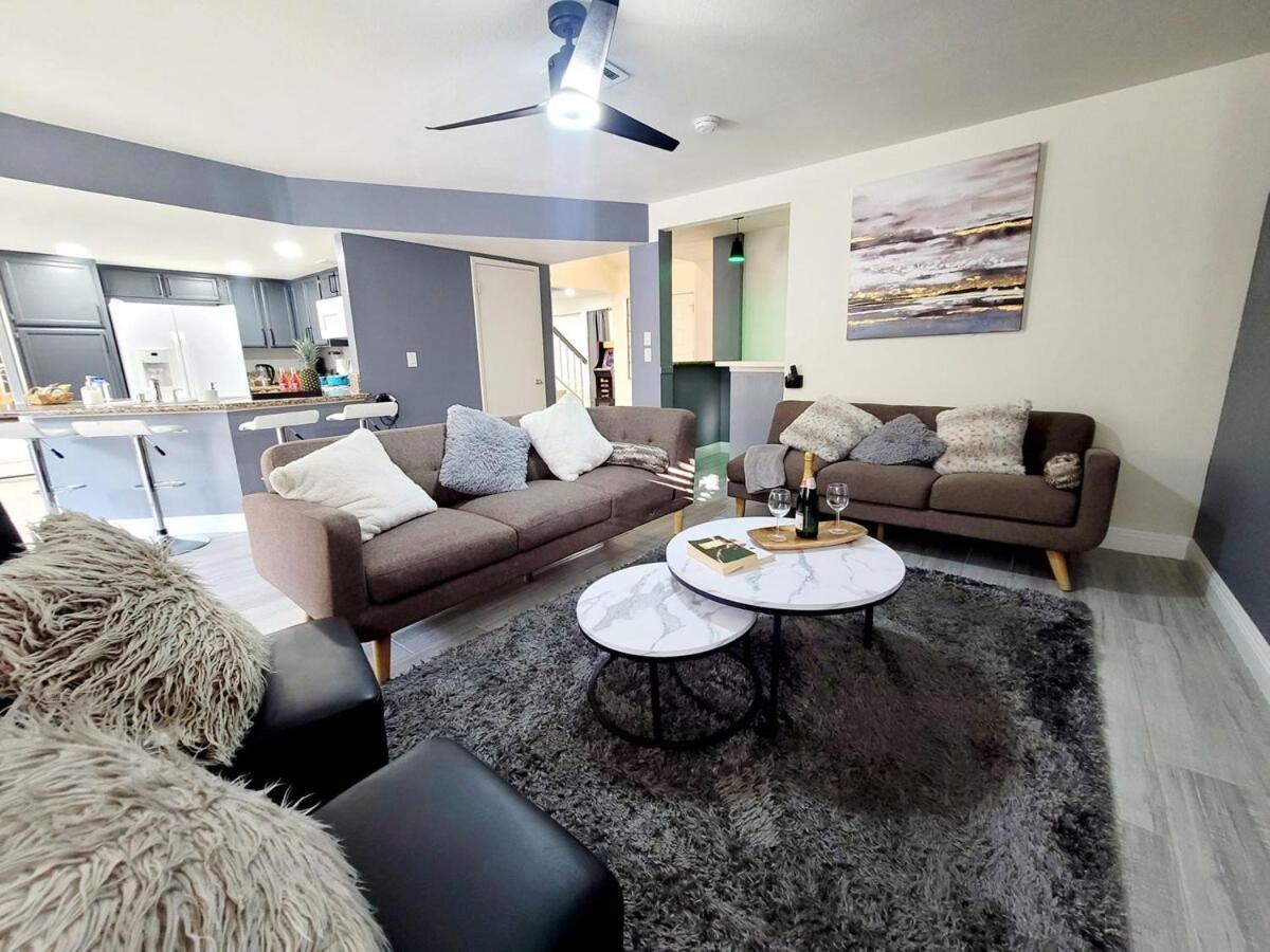 Treasure Bay-3br Pool & Hot Tub Oasis Near T Strip Holiday home *