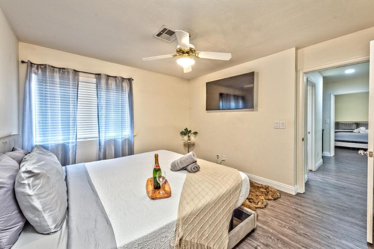 Treasure Bay-3br Pool & Hot Tub Oasis Near T Strip Holiday home *