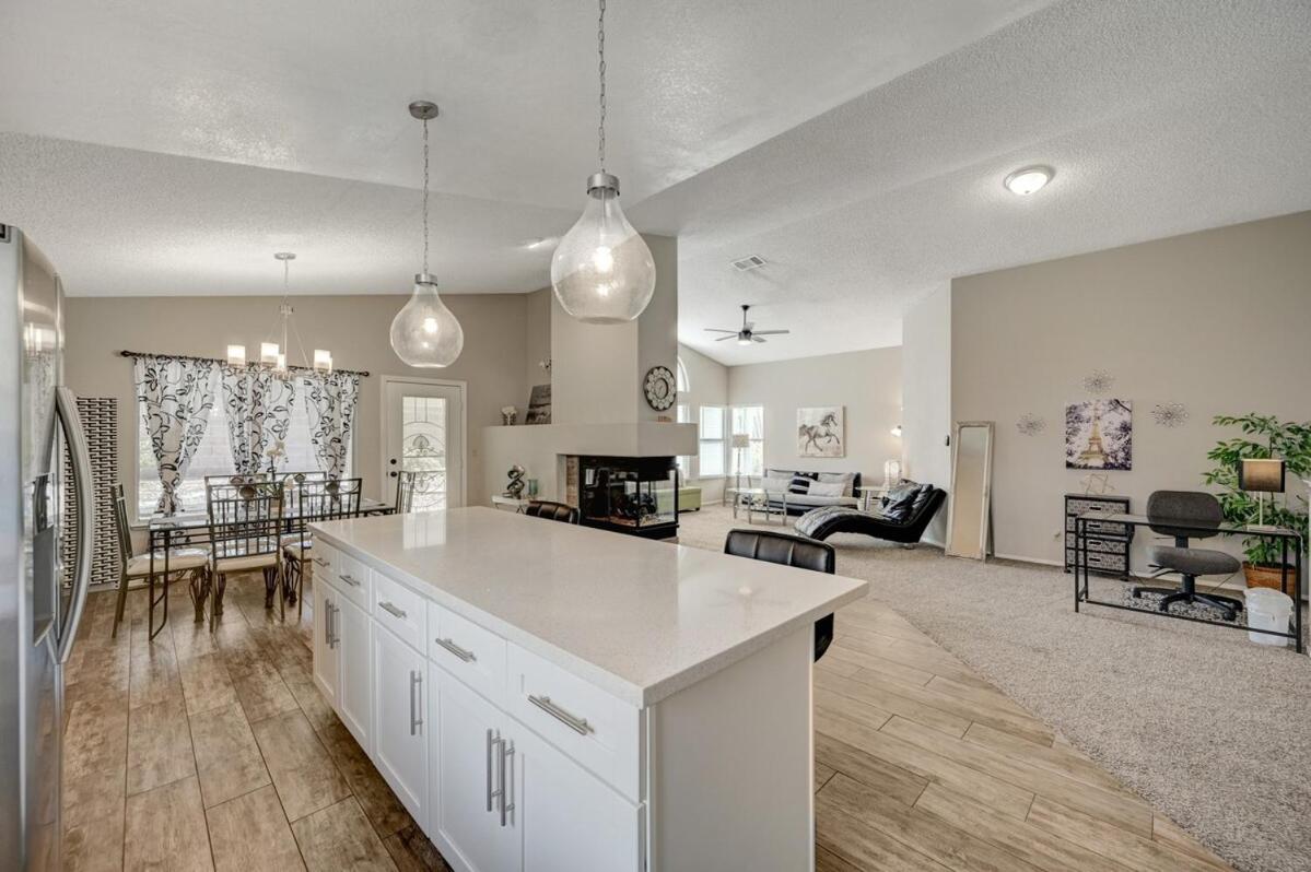 Modern 3 Bedroom In Summerlin Holiday home