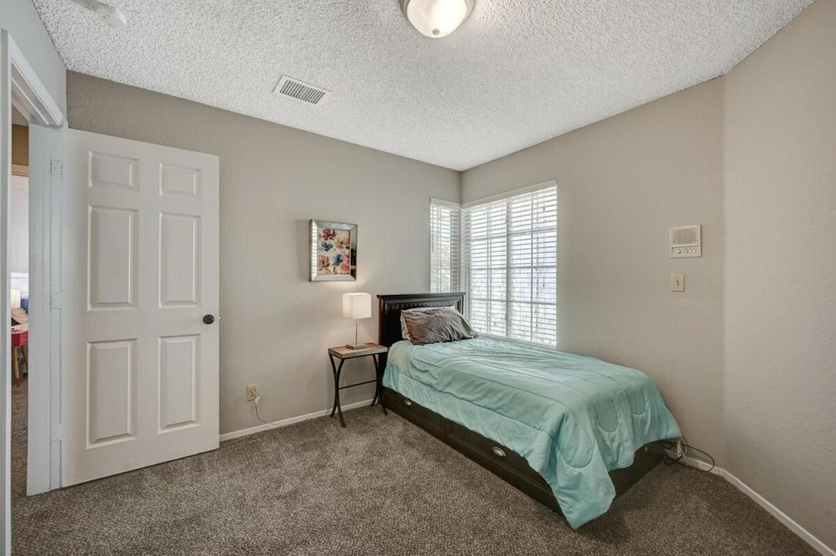 Modern 3 Bedroom In Summerlin Holiday home Las Vegas