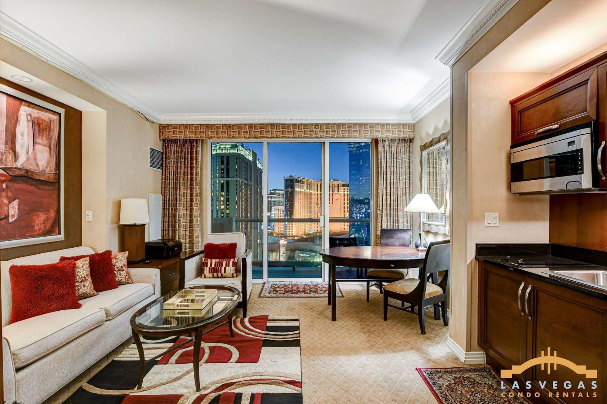 Mgm Signature-22-615 Strip View Balcony Ferienhaus *